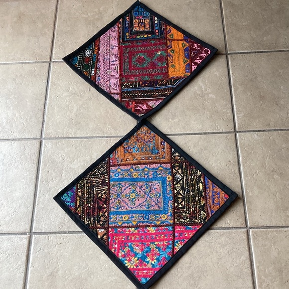 NWOT Embroidered sequined pillow covers - Set of 2 - Picture 7 of 9